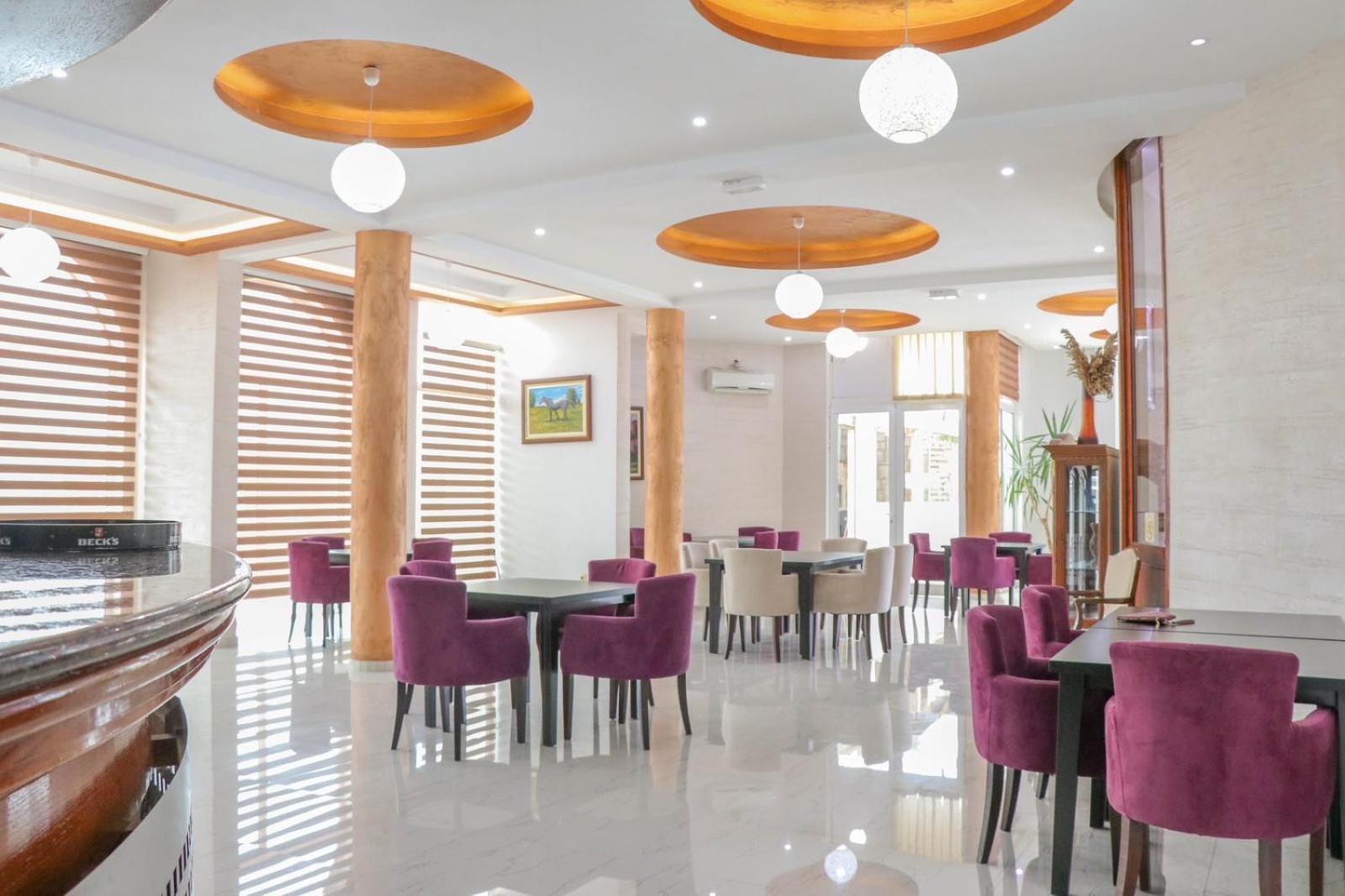 Imperial Hotel Ulcinj Bagian luar foto