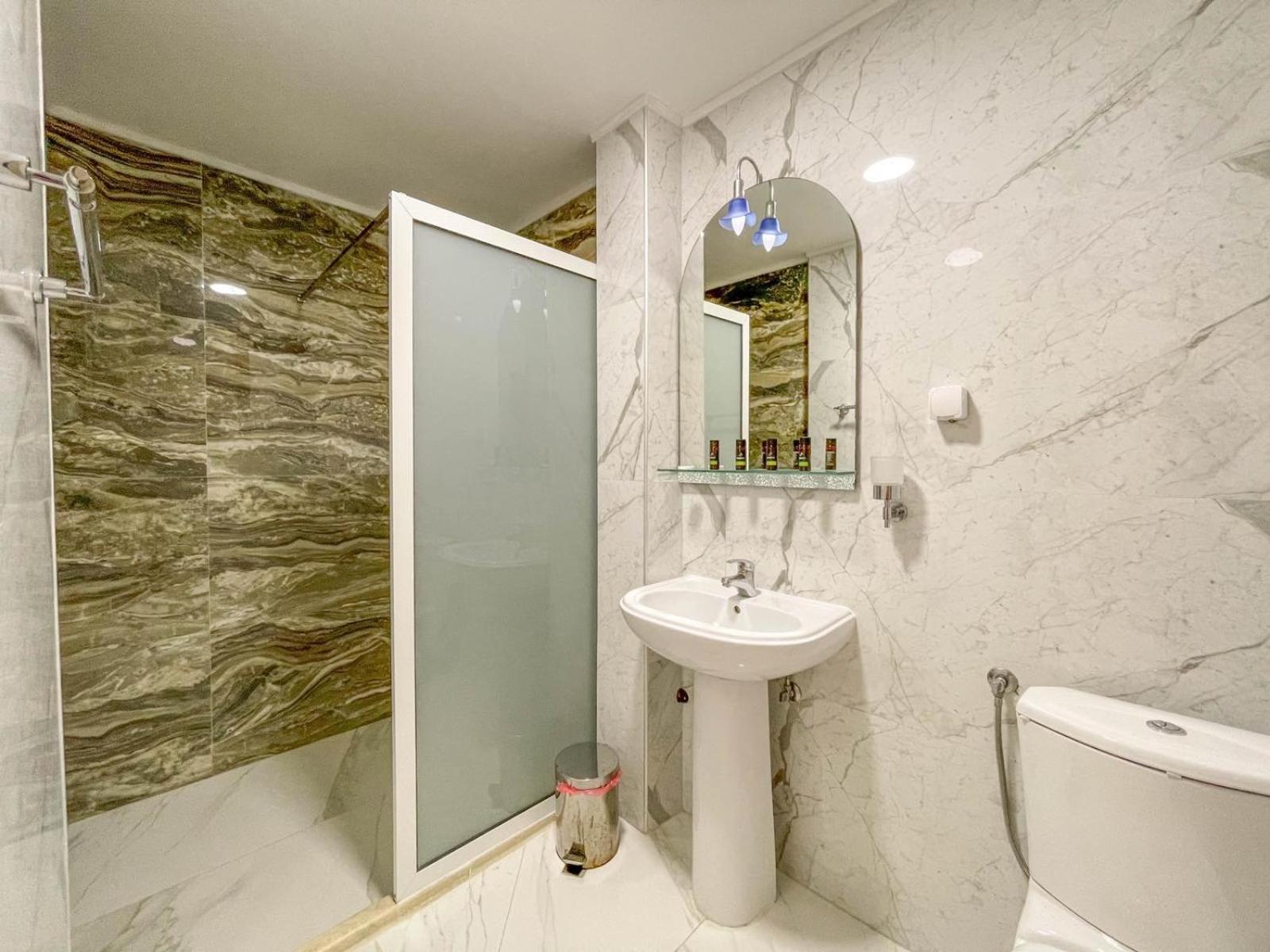 Imperial Hotel Ulcinj Bagian luar foto
