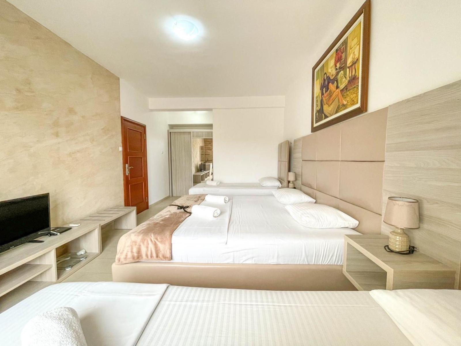 Imperial Hotel Ulcinj Bagian luar foto