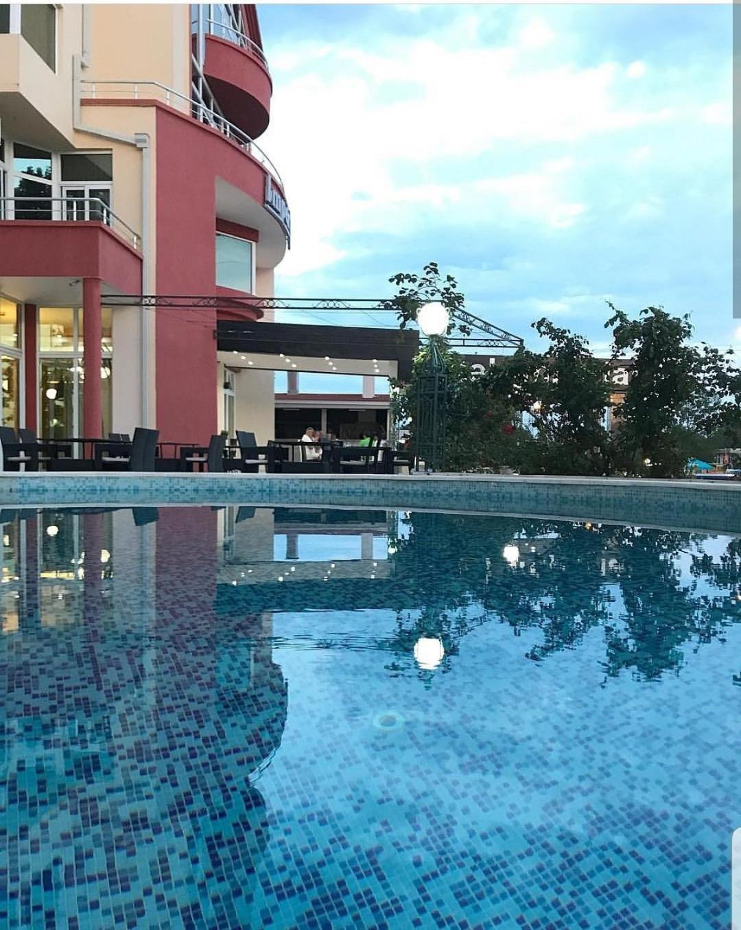 Imperial Hotel Ulcinj Bagian luar foto