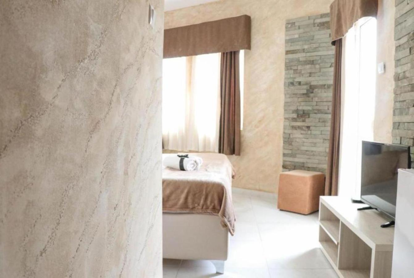 Imperial Hotel Ulcinj Bagian luar foto