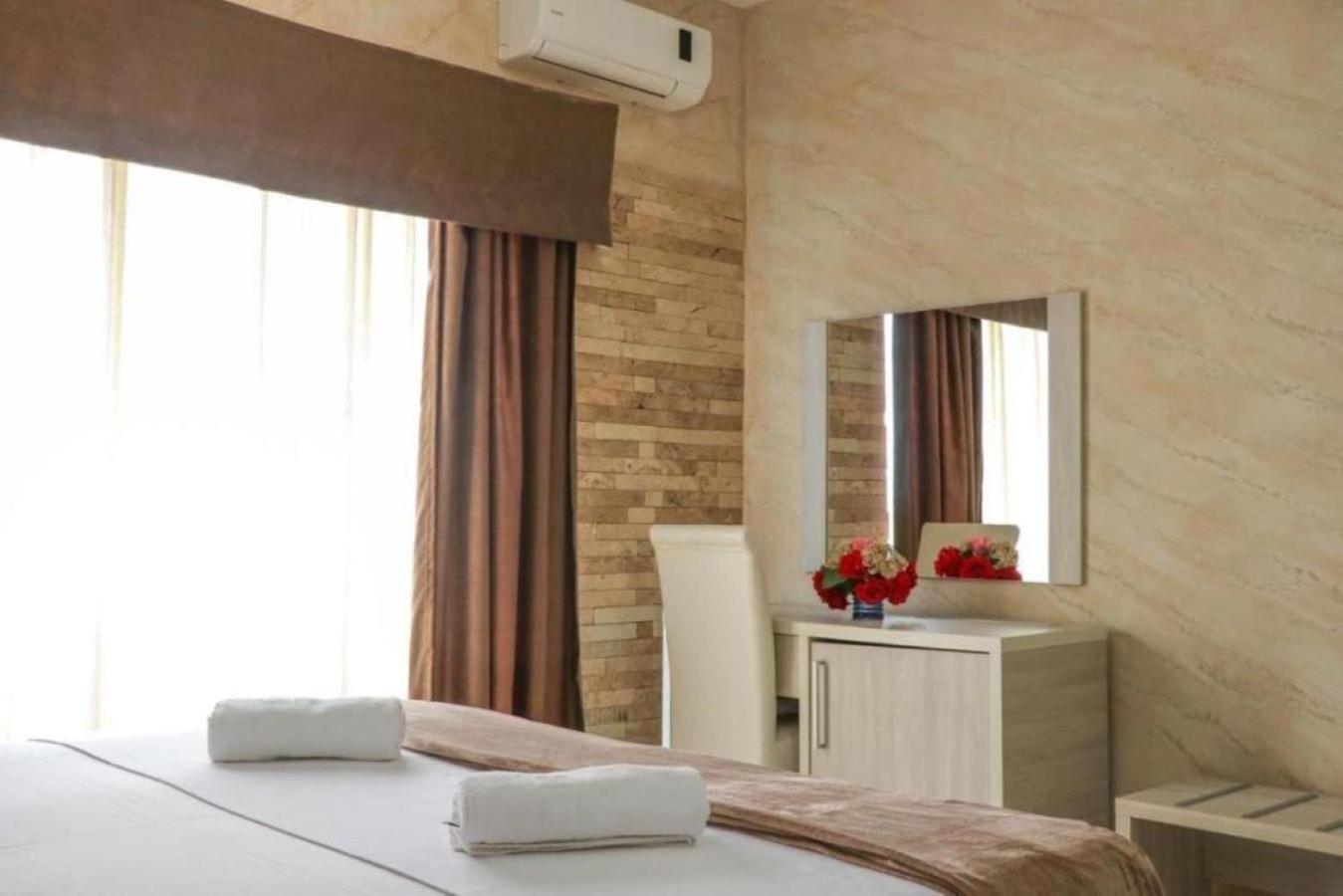 Imperial Hotel Ulcinj Bagian luar foto