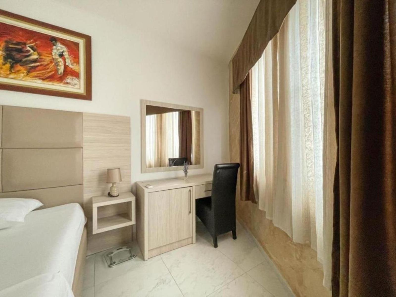 Imperial Hotel Ulcinj Bagian luar foto